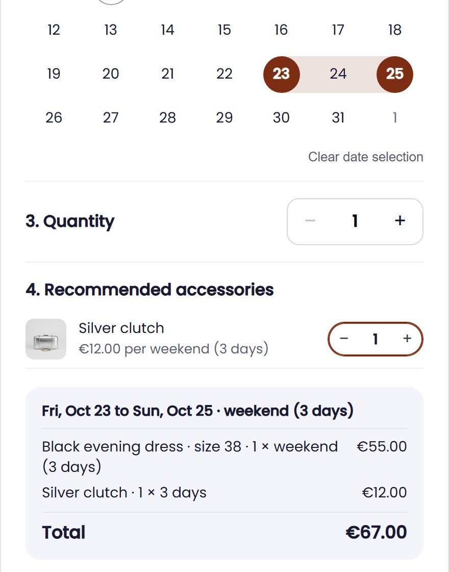 Choix de la taille dans la boutique de location de vêtements Page produit d'une robe de soirée dans la boutique de démo Kleedkamer : la cliente choisit la taille 38, du vendredi 23 au dimanche 25 octobre et une pochette, et le total passe à 67 euros